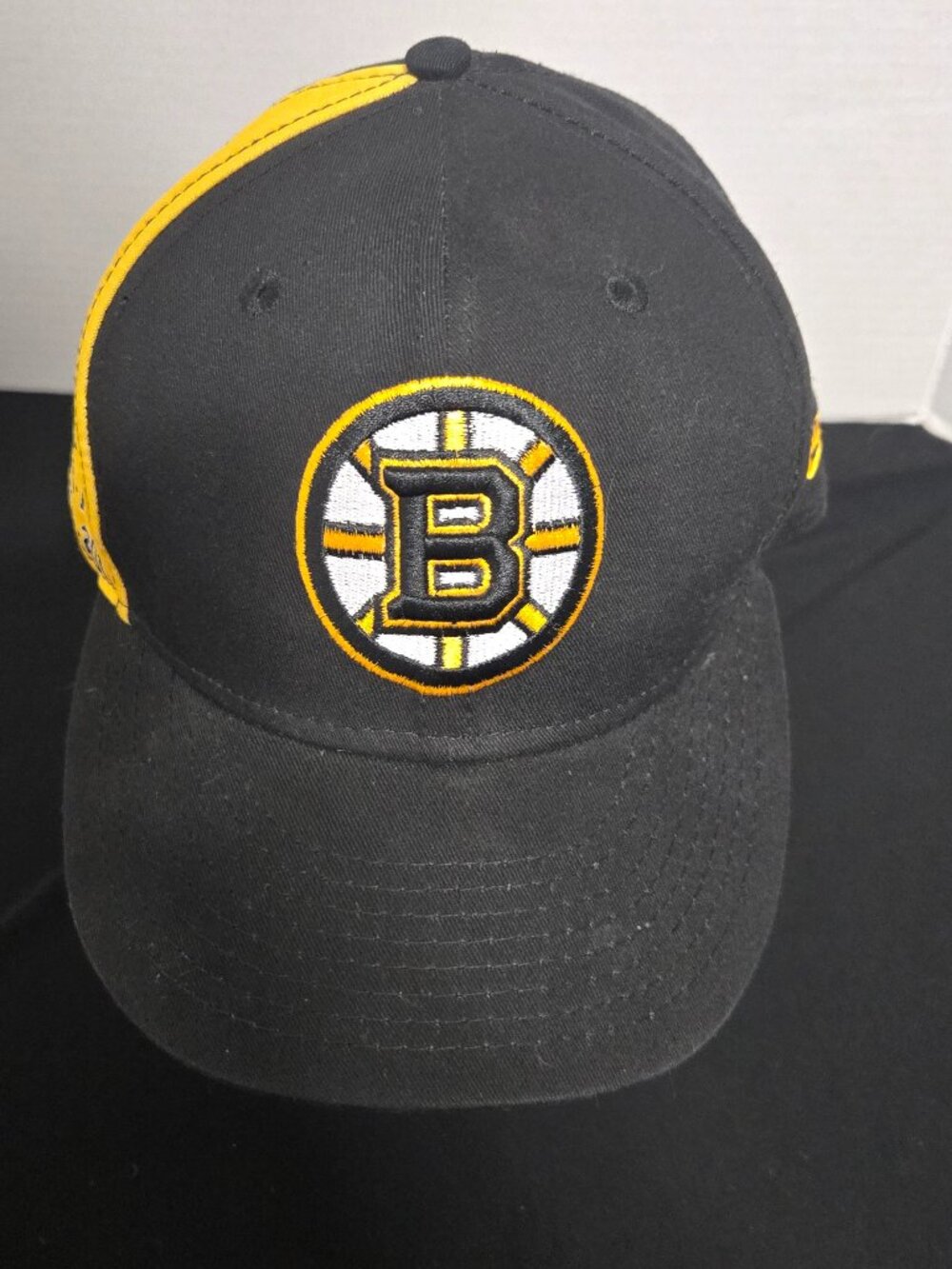 New Era 9FIFTY Boston Bruins NHL Snapback Hat Black Yellow OSFM